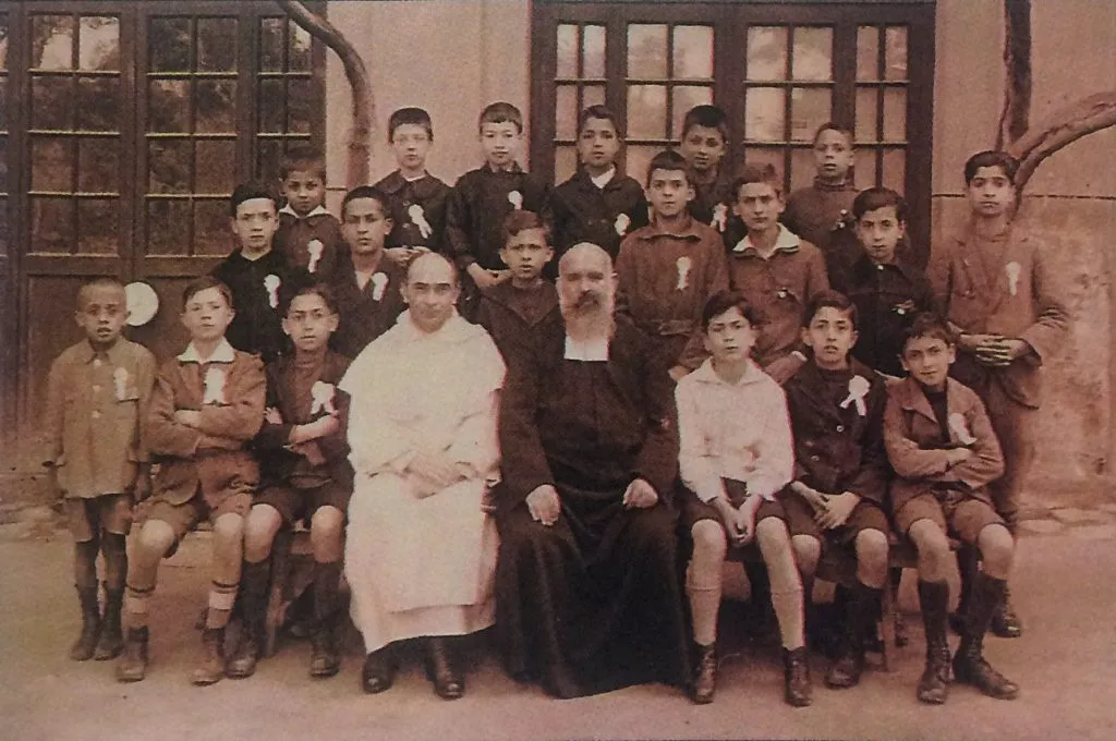mizzi-arsiv-ögrenciler.jpg