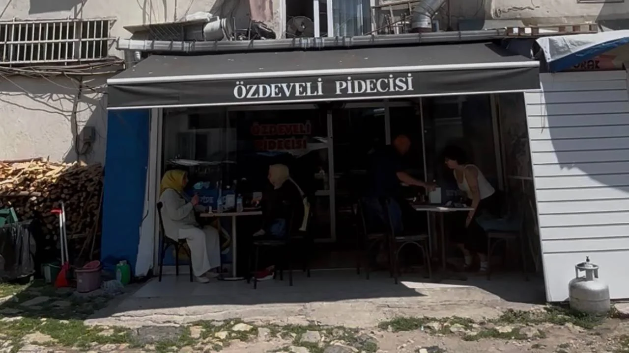 Eminönü’nün gizli lezzet hafızası: Balkapanı Han ve Özdeveli Pidecisi